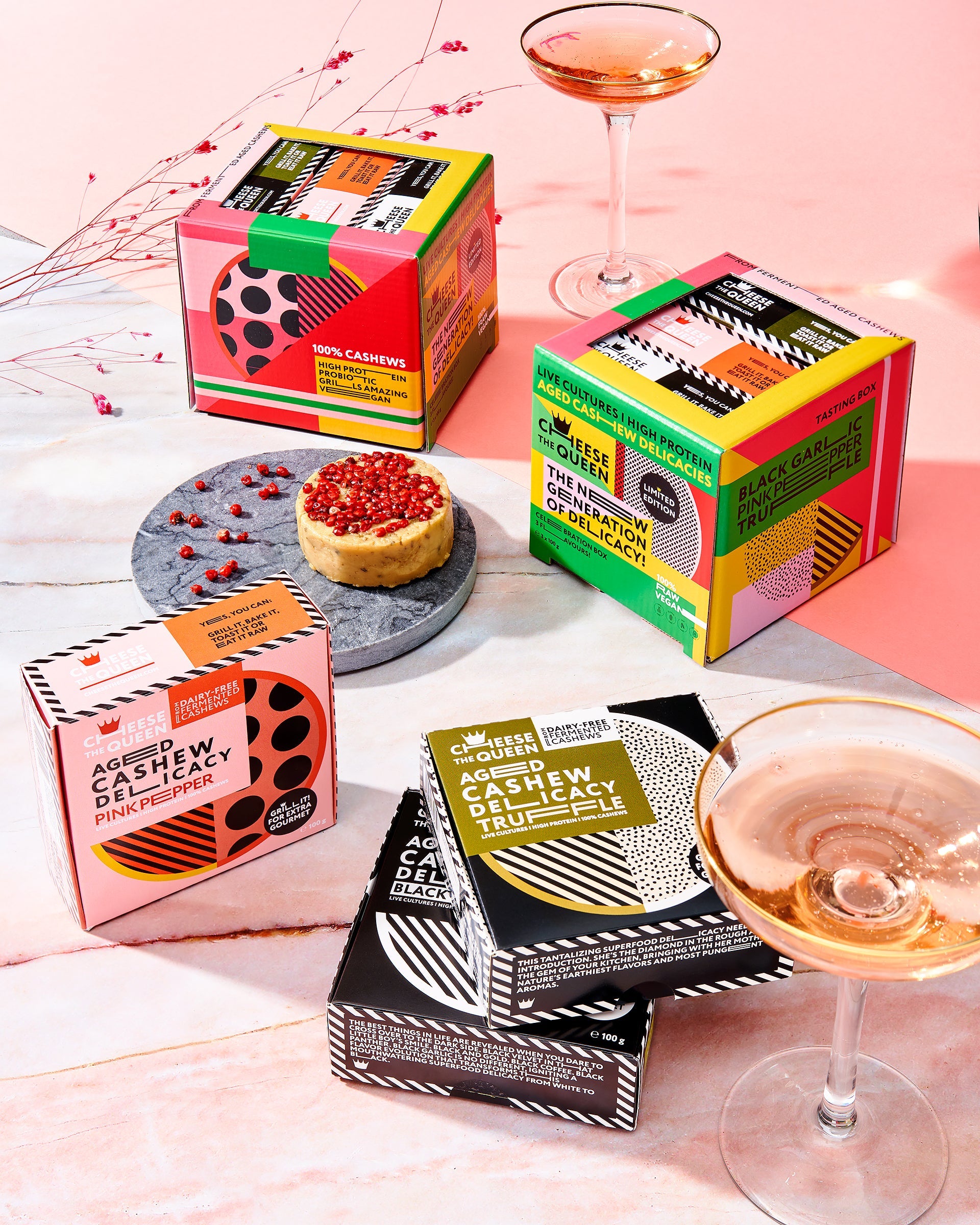 CELEBRATION BOX with 3 flavours CHEESE THE QUEEN-1