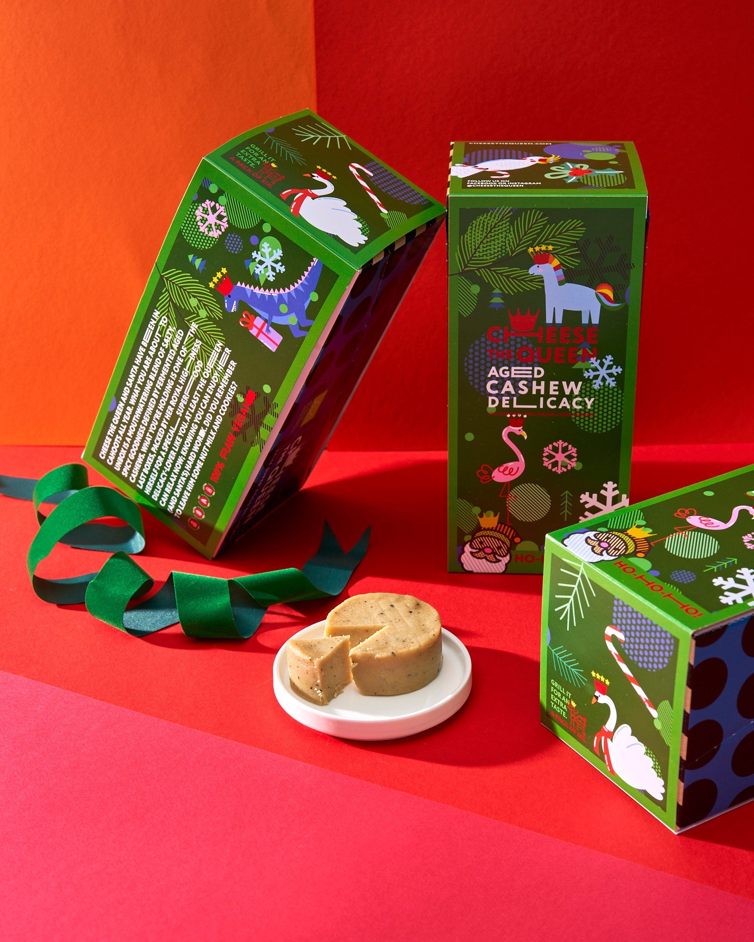 CHRISTMAS BOX with variety of 6 aged vegan cheeses from cashews 'CHEESE THE QUEEN'-2