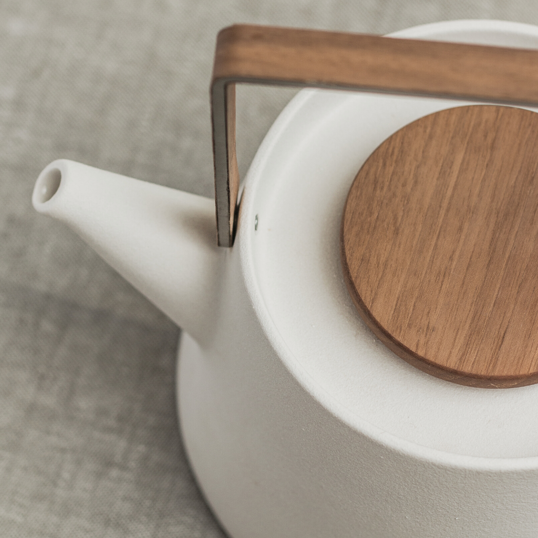 Tulā teapot with 3 teas-2