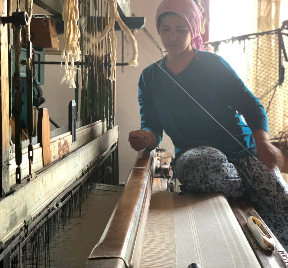 Pipa Sustainable Hand-loomed Throw Blanket - Beige