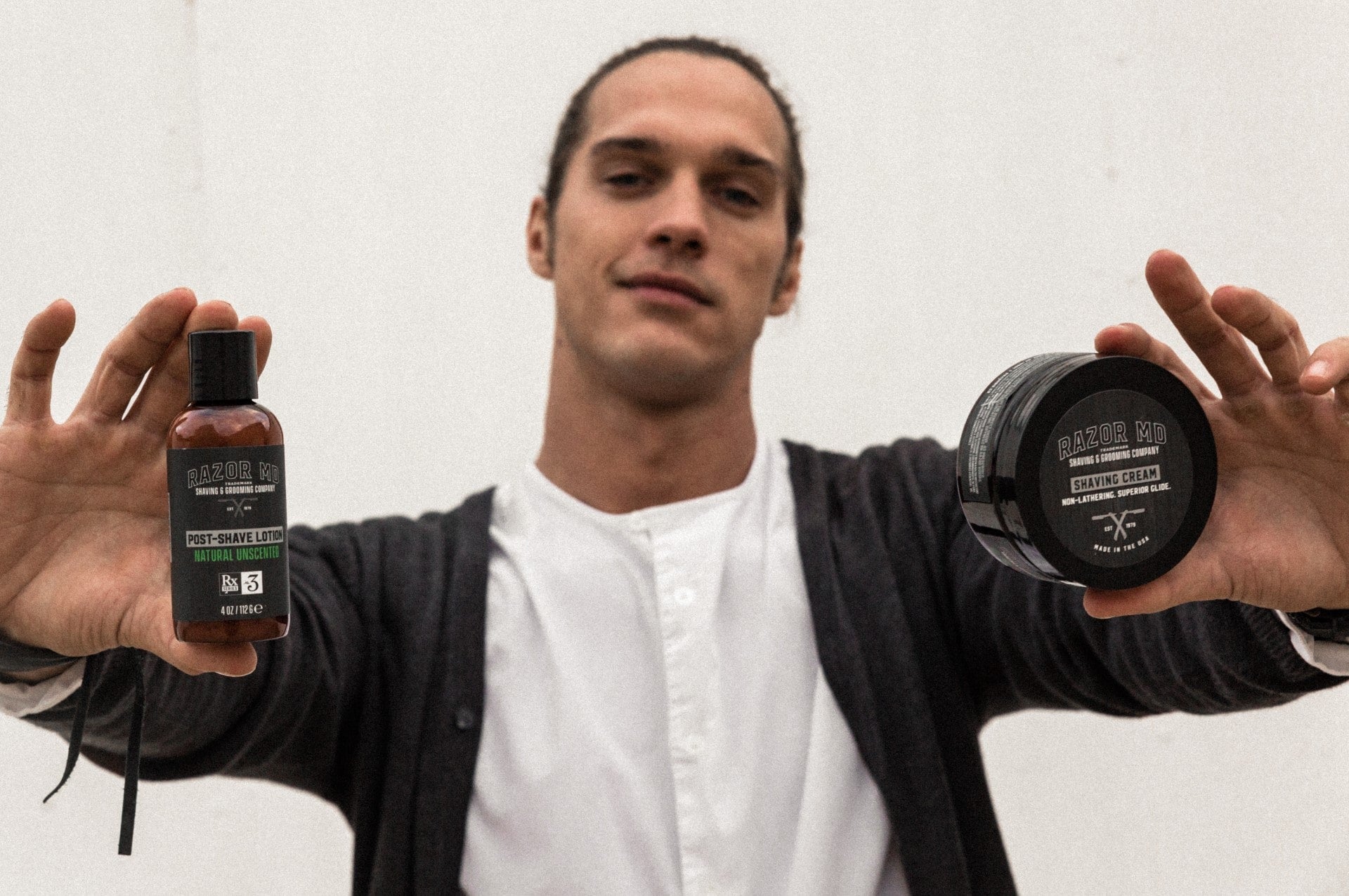 Essential Sandalwood Shave Cream 8oz-2