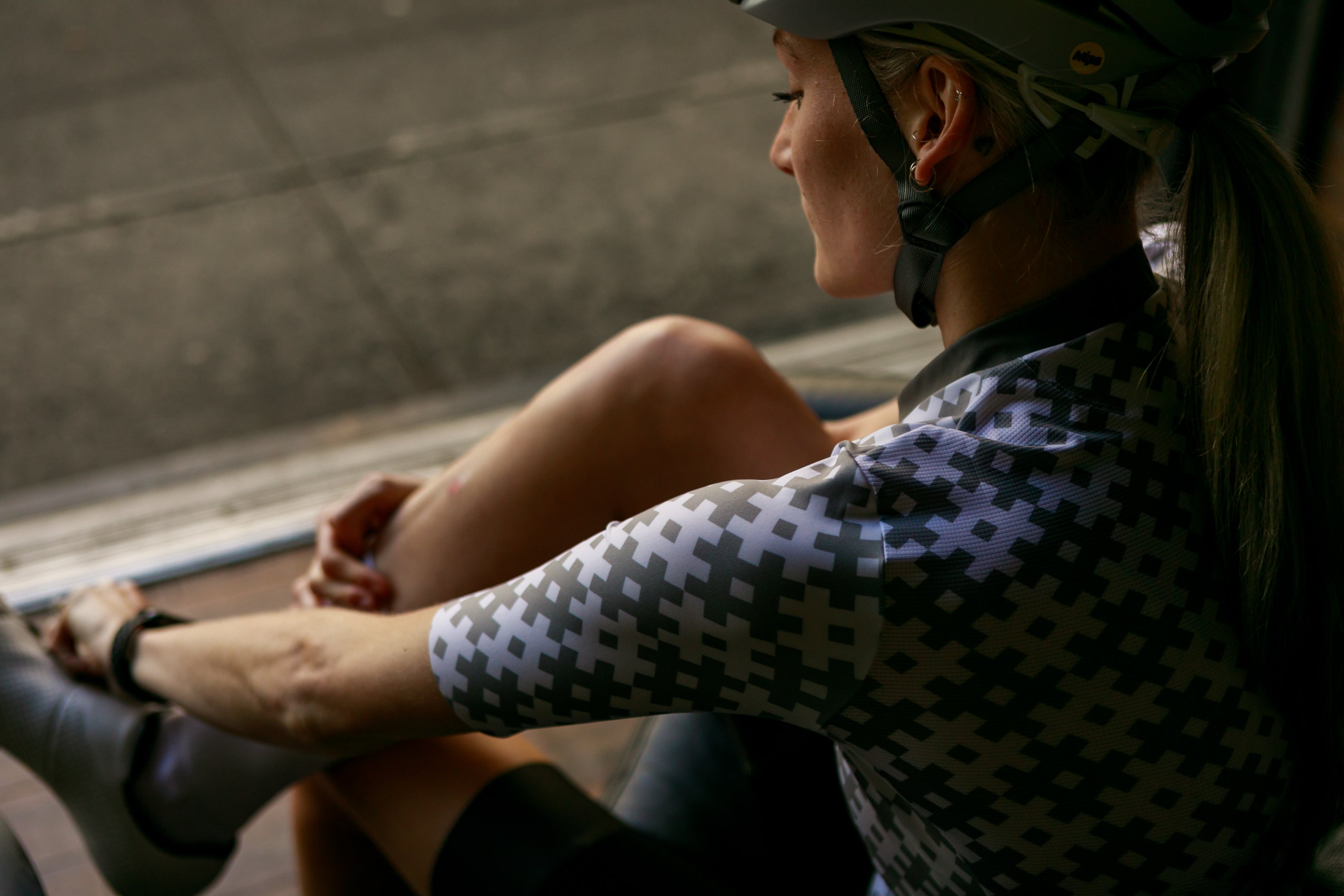 NOW ON SALE!!!  Women's ProSpec Rouleur SZ Jersey | #HashTag | Tarmac Gray/White-8