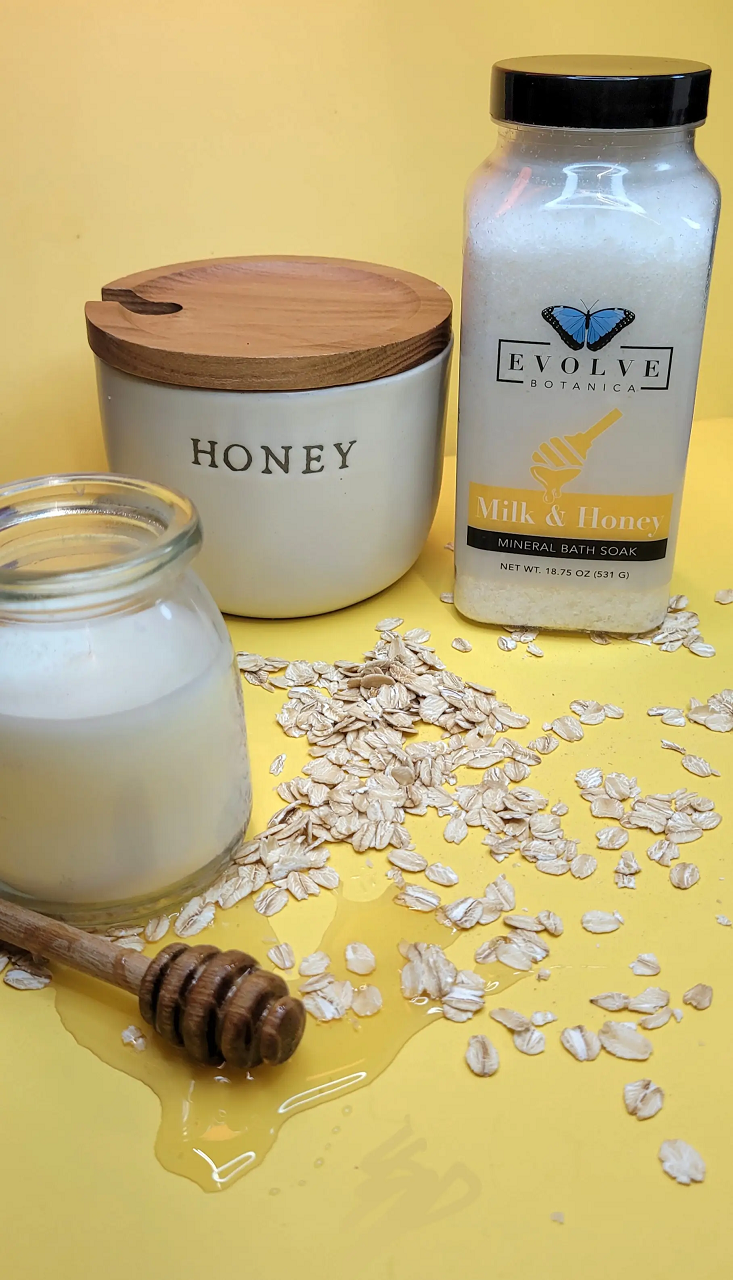 Mineral Soak - Milk & Honey (Bath Salt)-1