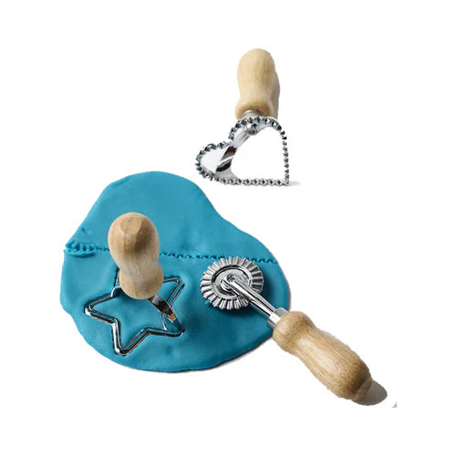 Eco-dough Tools - Cookie Cutters Case -       (4 hearts, 4 stars, 4 cutting wheels)